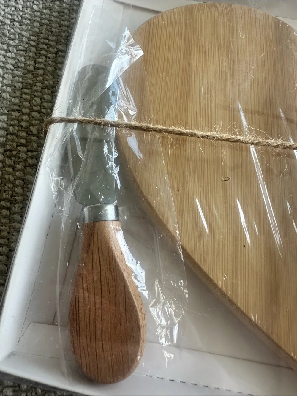 Natural Bamboo Heart Cheese Board Set with Spreaders